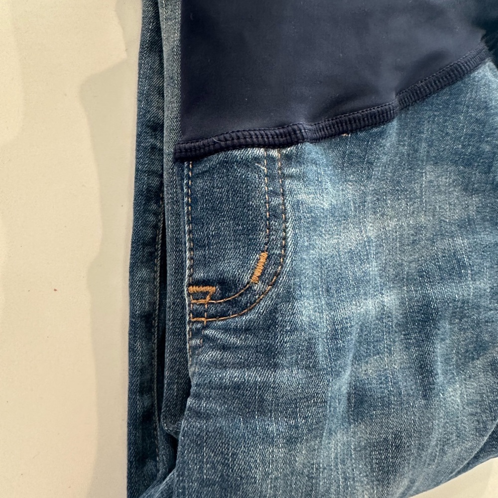 Madewell Maternity Over-the-Belly Stovepipe Jeans in Chancery Wash